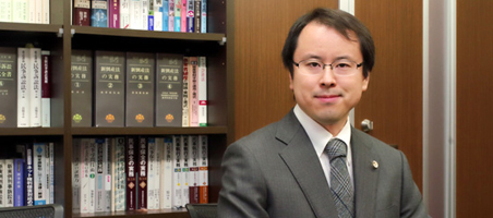 弁護士笹浪